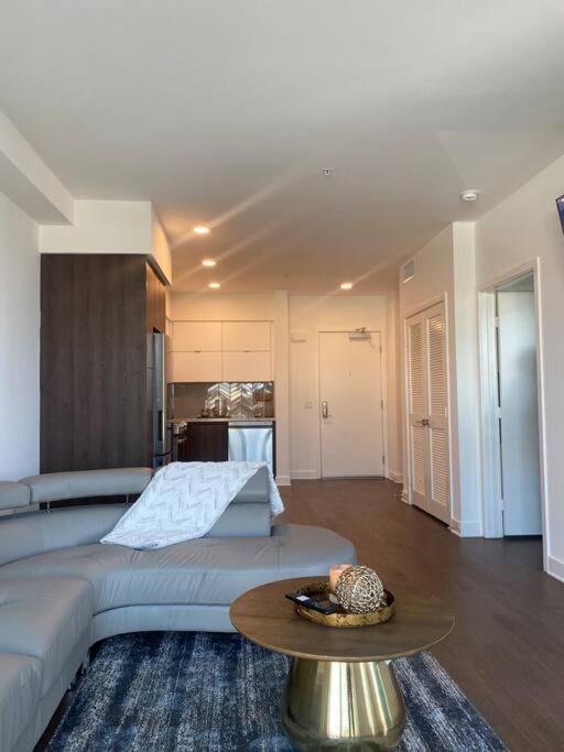 Апартаменты Relax On Wilshire With A View Лос-Анджелес Экстерьер фото