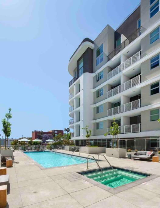 Апартаменты Relax On Wilshire With A View Лос-Анджелес Экстерьер фото