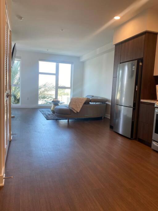 Апартаменты Relax On Wilshire With A View Лос-Анджелес Экстерьер фото